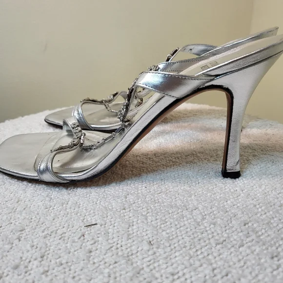 Stuart Weitzman Elegant Silver Rinestone Strappy Women's Heels - Picture 4 of 14